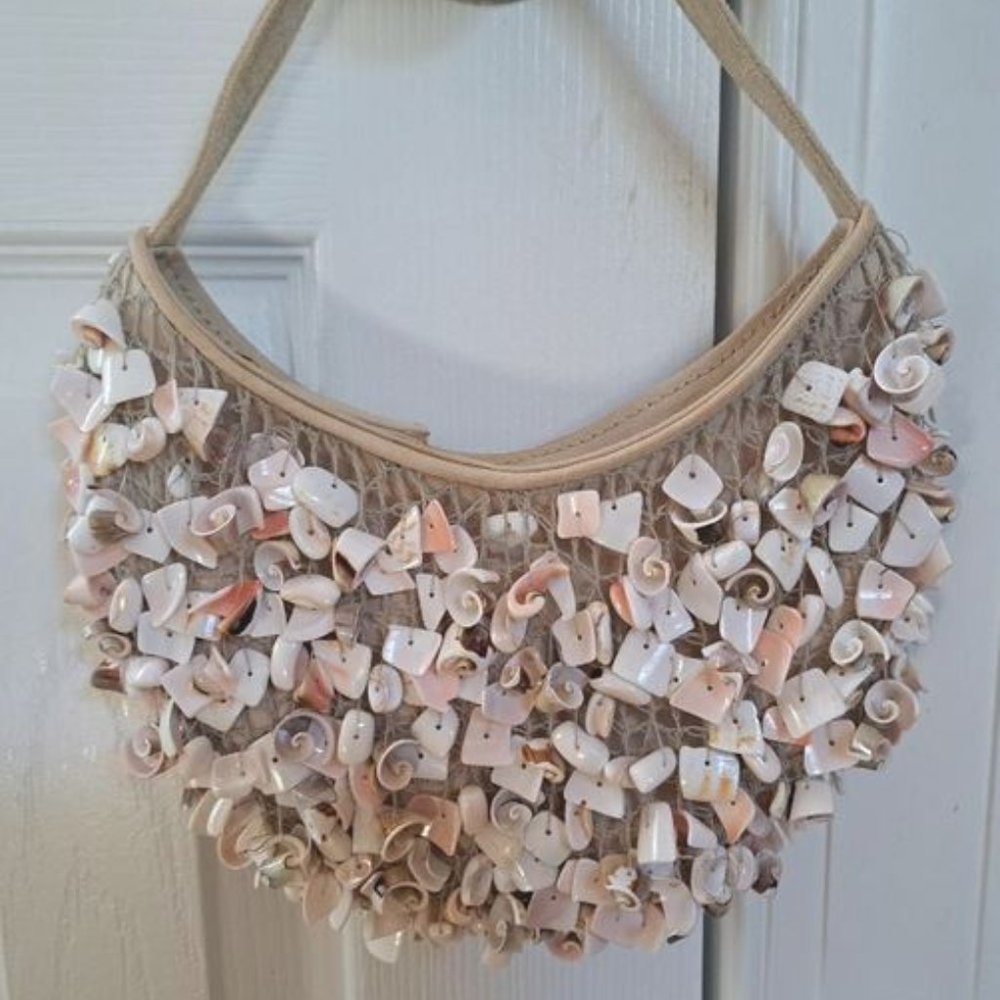 Carolee Shell Handbag - Picture 3 of 3